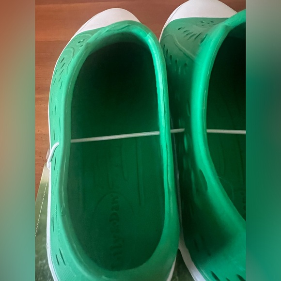 Children’s Lightweight Slip Ons-NEW size 13/1 - Picture 4 of 7